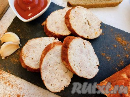 Домашняя колбаса в рукаве в духовке