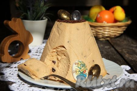 Творожная пасха с варёной сгущёнкой и сливками