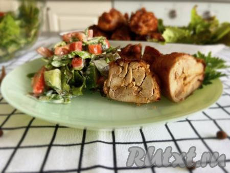 Рулеты из куриных бёдрышек в духовке