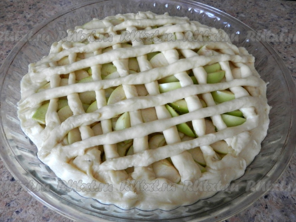 Сдобные пирожки с яблоками в духовке