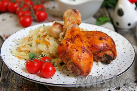 Куриные ножки с капустой в духовке