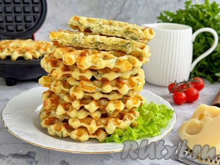 Вафли с сыром и зеленью в вафельнице
