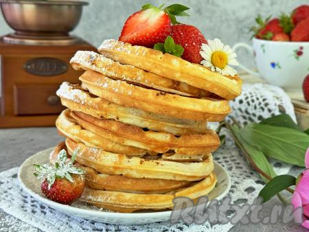 Вафли с клубникой в вафельнице