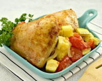 Куриные бёдра с кабачками в духовке