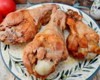 Плечо индейки в рукаве в духовке