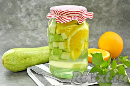 ​​​​​​Зимой ароматный компот, приготовленный из кабачков с апельсином, порадует вас своим  вкусом и внесёт приятное разнообразие в меню.