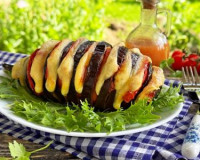 Баклажан "Гармошка" с помидорами и сыром в духовке
