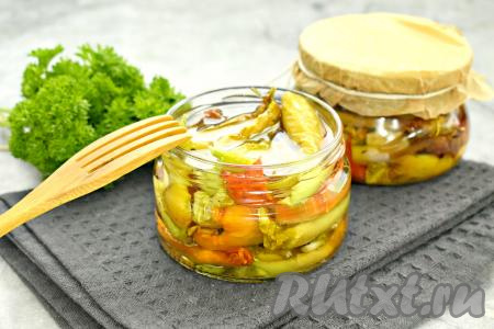 Вяленый перец в сушилке на зиму