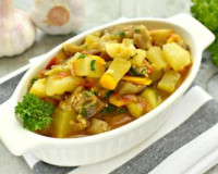 Овощное рагу с кабачками и баклажанами в мультиварке 