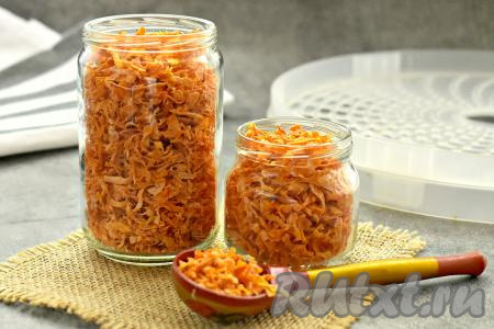 Морковь в сушилке для овощей