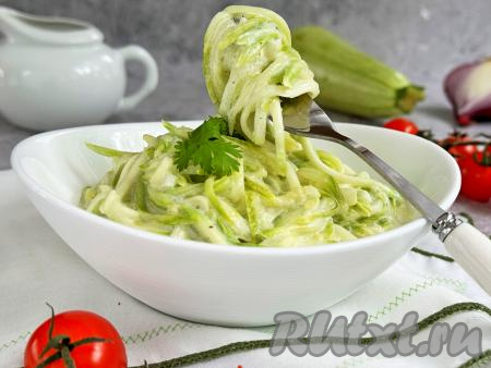 Спагетти из кабачков в сливках
