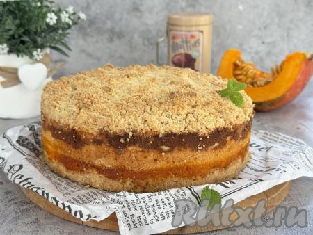 Переложить пирог на тарелку. 