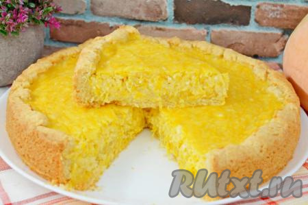 Песочный пирог с тыквой и творогом