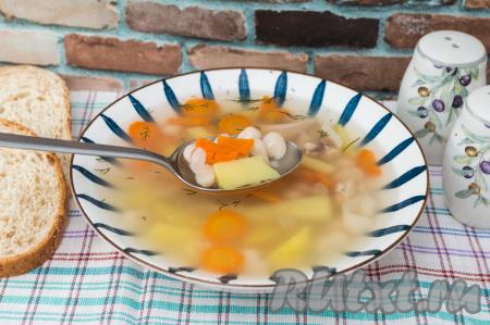 Суп из белой сухой фасоли с курицей