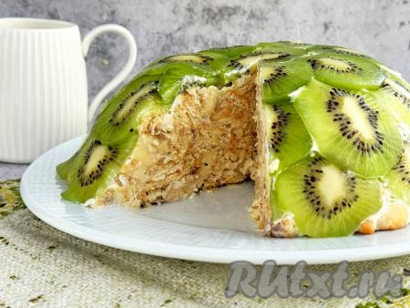 Торт из печенья "Рыбки" с бананом и киви