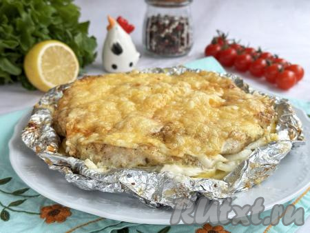 Достать готовое блюдо&nbsp;из чаши аэрогриля вместе с фольгой.