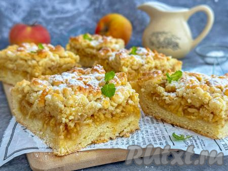 Шарлотка из песочного теста с яблоками