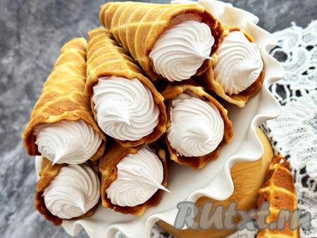 Вафельные трубочки с белковым кремом