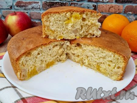 Шарлотка с апельсином и яблоком