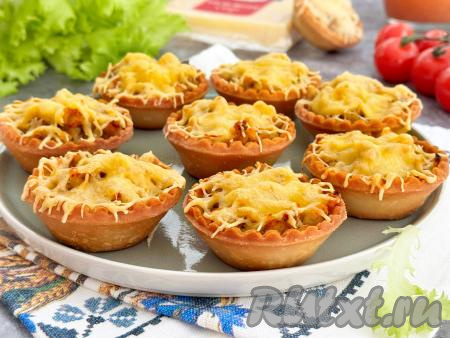 Тарталетки с фаршем и сыром в духовке