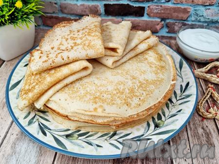 Блины на кефире с манкой и кипятком