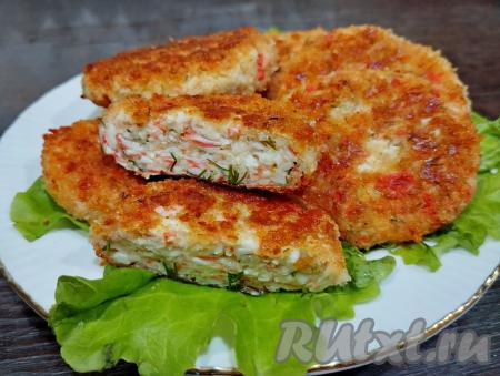 А вот как аппетитно выглядит в разрезе крабово-сырная котлетка. Угощайтесь!
