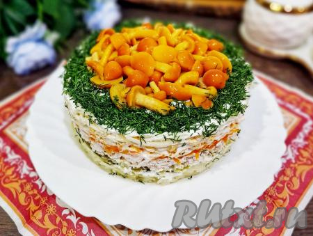 Салат "Грибное лукошко" с маринованными опятами