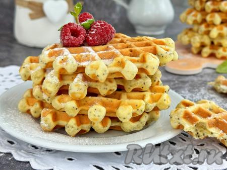 Вафли с маком в вафельнице