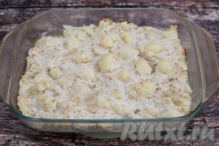 Запекать цветную капусту с фаршем в разогретой до 180 градусов духовке в течение&nbsp;25 минут. Затем выставить режим духовки "Гриль" (если он есть) и подрумянить блюдо в течение 5 минут.