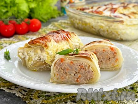Голубцы из пекинской капусты в сметанном соусе в духовке