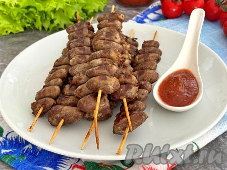 Куриные сердечки на шпажках на электрогриле