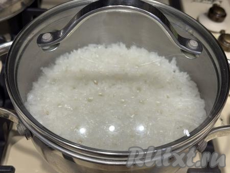 Варёный рис я использовала, оставшийся от обеда.