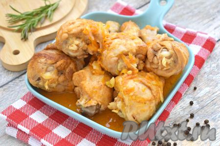 Куриные ножки в томатно-сметанном соусе