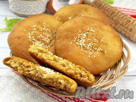 Лепёшки на огуречном рассоле в духовке