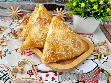 Самса из тыквы из слоёного теста в духовке