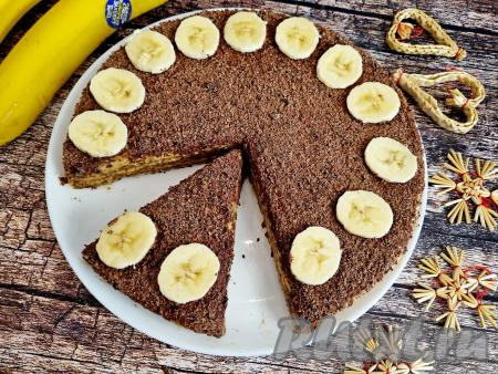 Нежный, воздушный торт, приготовленный из вафельных коржей со сгущёнкой,&nbsp;нарезать на кусочки и подать к столу с чашечкой чая или кофе. Просто и очень вкусно, попробуйте!