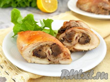 Рулетики из куриных бёдер с грибами и сыром в духовке
