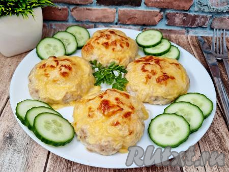Гнёзда из фарша с ананасами и сыром в духовке