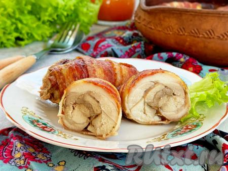А вот как аппетитно куриные рулетики&nbsp;в беконе выглядят в разрезе. Угощайтесь!