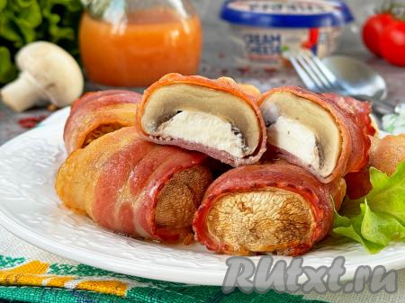 Шампиньоны, фаршированные сыром, в беконе в аэрогриле