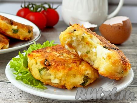 А вот как аппетитно выглядит пирожок в разломе. Угощайтесь!