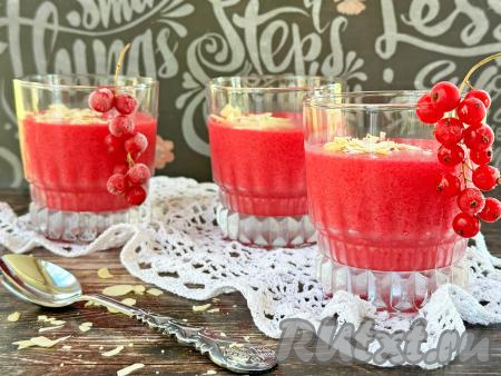 ​​​​​​​​​​​​​​Нежный, вкусный, аппетитный клюквенный мусс, приготовленный с манкой, подать к столу.&nbsp;