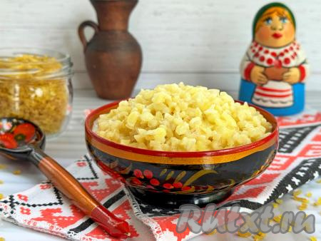 Вкусную, в меру густую кашу, приготовленную из булгура на молоке, разложить из чаши мультиварки по тарелкам и подать к столу. Приготовьте молочную кашу по этому рецепту и у вас будет сытный и полезный завтрак для вас и ваших близких!&nbsp;