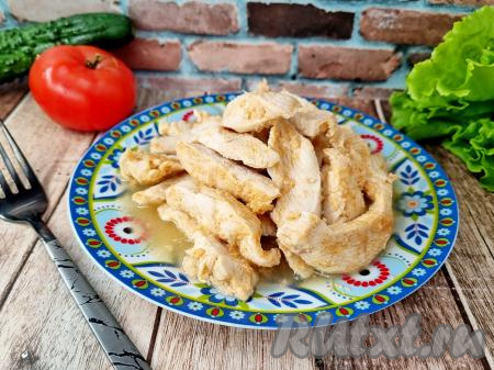 Куриное филе в греческом йогурте на сковороде