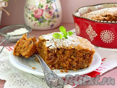 Постный морковный пирог с грецкими орехами