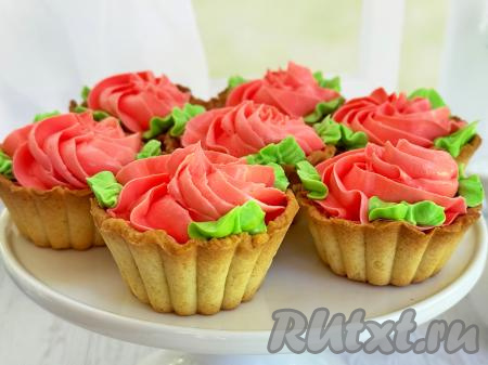 Корзиночки из песочного теста с масляным кремом