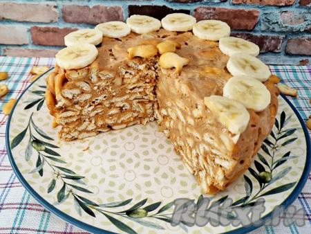 Торт из печенья "Рыбки" со сгущёнкой, сметаной и бананом