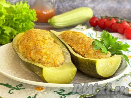 Лодочки из кабачка с фаршем в мультиварке