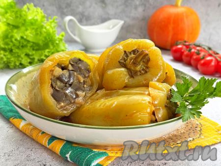 Перец, фаршированный баклажанами в духовке