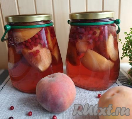 Компот из персиков с брусникой на зиму